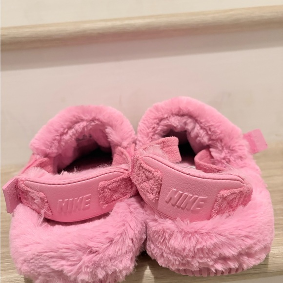 Pink Fuzzy Nike Slip-On Shoes - Picture 2 of 4